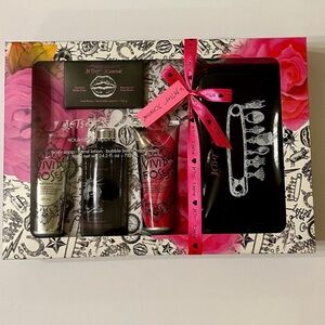 Betsey Johnson 5pc. 'Vivid Roses' Body Care Gift Set NIB
